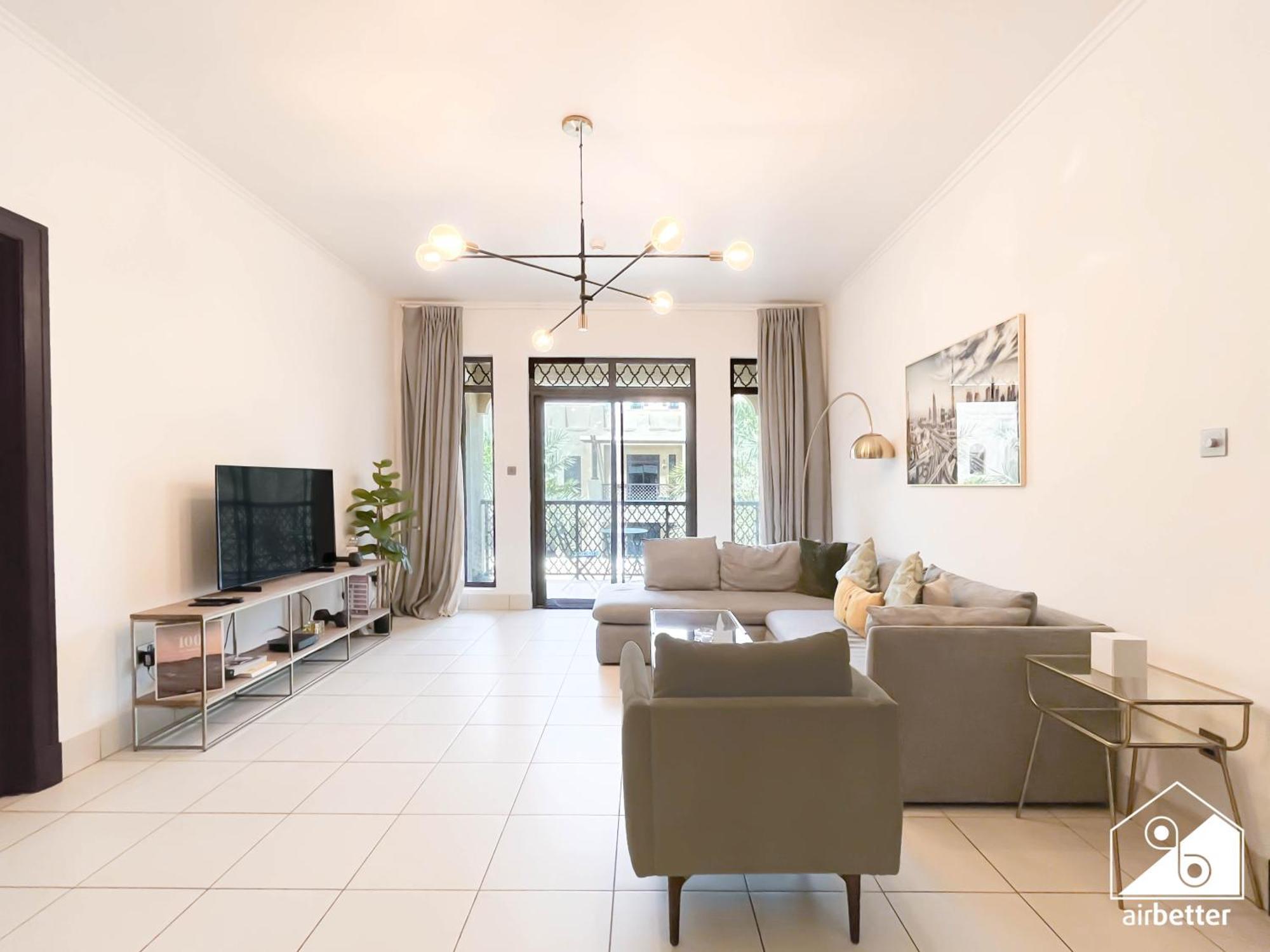Luxury 2bedroom With Terrace & Burj Khalifa View Apartment *