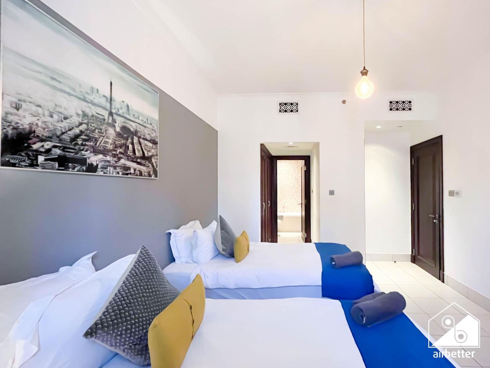 Luxury 2bedroom With Terrace & Burj Khalifa View * Dubai